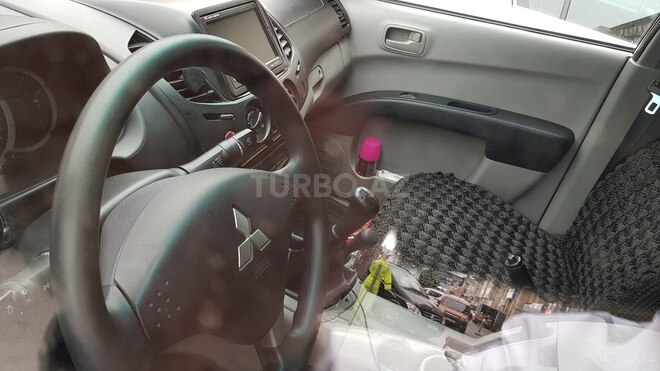 Mitsubishi L200 2014, 6,000 km - 2.5 l - Bakı