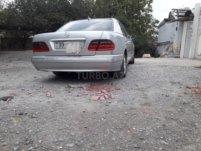 Mercedes E 270 2001, 336,950 km - 2.7 l - Bakı