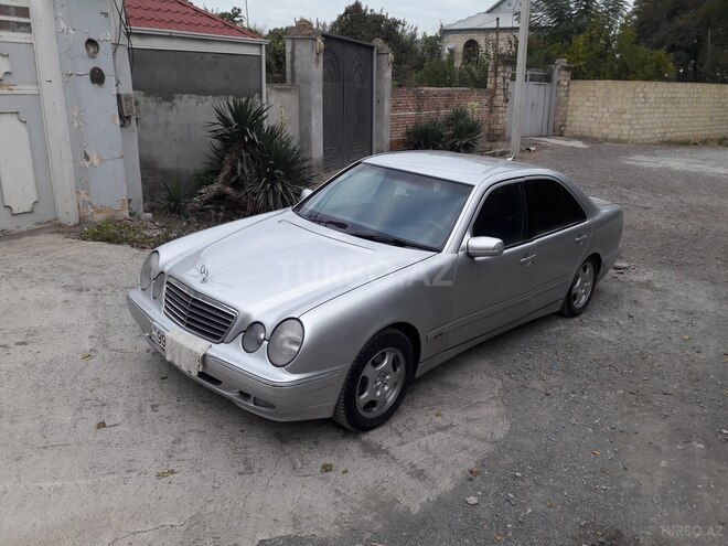Mercedes E 270 2001, 336,950 km - 2.7 l - Bakı