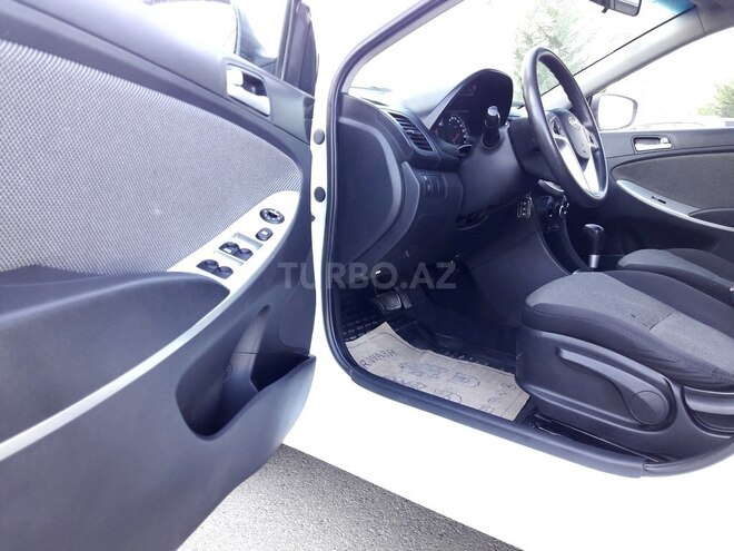 Hyundai Accent 2012, 117,000 km - 1.6 л - Gəncə