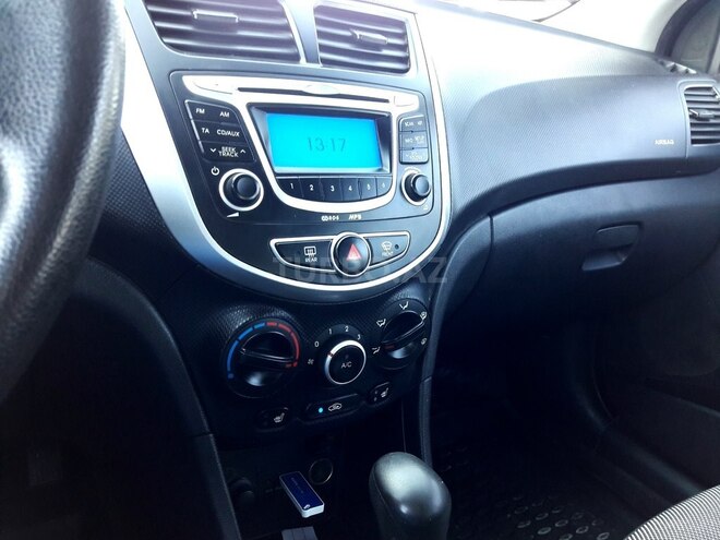 Hyundai Accent 2012, 117,000 km - 1.6 л - Gəncə