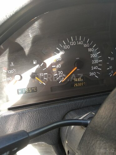 Mercedes C 240 1998, 260,000 km - 2.4 l - Bakı