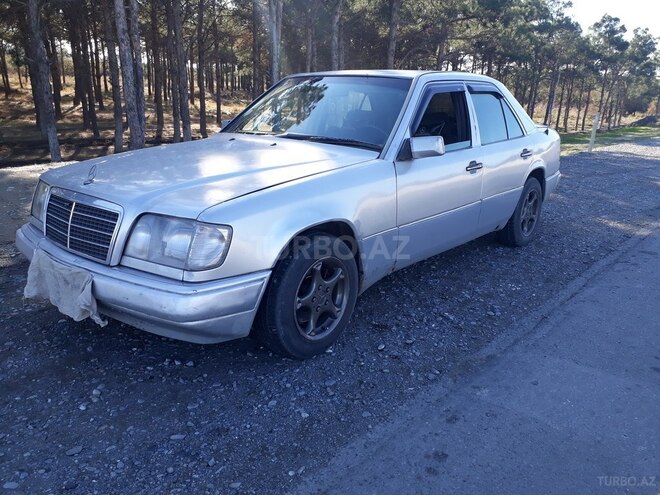 Mercedes E 200 1995, 335,210 km - 2.0 l - Bakı