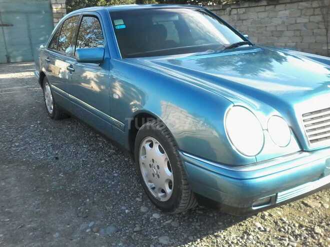 Mercedes E 240 1998, 249,000 km - 2.4 л - 