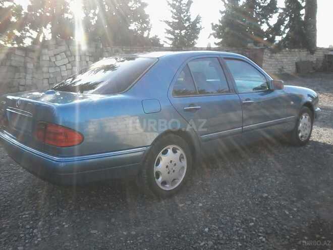 Mercedes E 240 1998, 249,000 km - 2.4 л - 