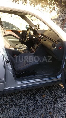 Mercedes E 230 1996, 3,700,000 km - 2.3 l - Zaqatala