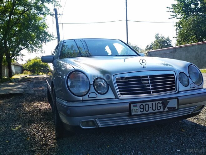 Mercedes E 230 1996, 3,700,000 km - 2.3 l - Zaqatala