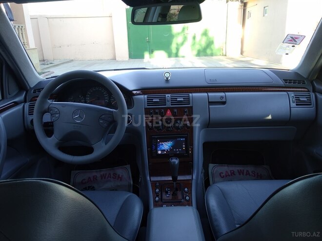 Mercedes E 240 1999, 219,000 km - 2.4 л - Bakı