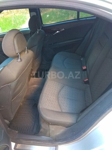Mercedes E 220 2003, 263,000 km - 2.2 л - Bakı