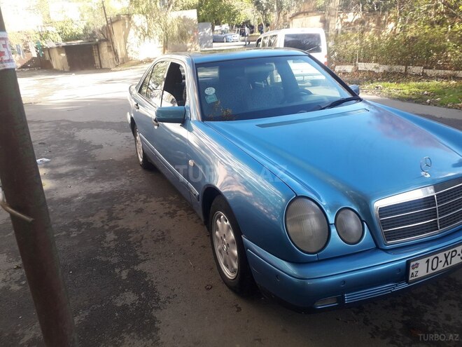 Mercedes E 200 1998, 285,300 km - 2.0 l - Bakı