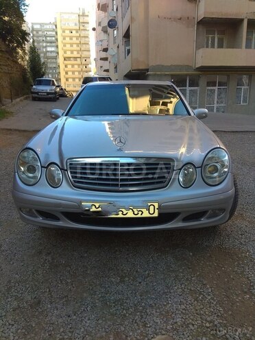 Mercedes E 220 2003, 263,000 km - 2.2 л - Bakı