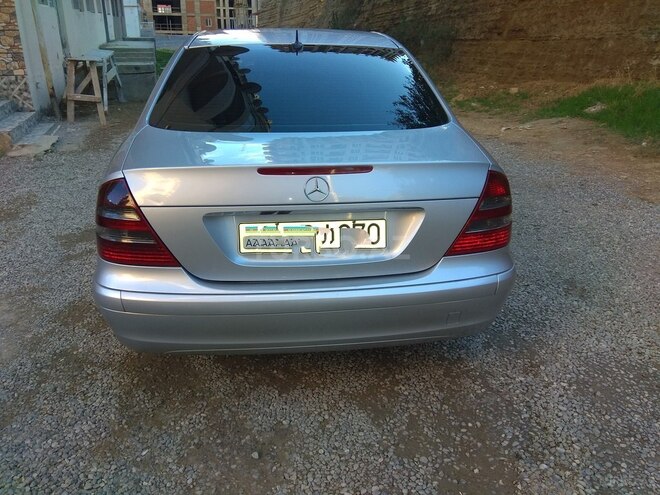 Mercedes E 220 2003, 263,000 km - 2.2 л - Bakı