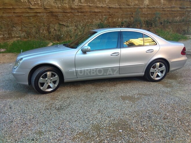 Mercedes E 220 2003, 263,000 km - 2.2 л - Bakı