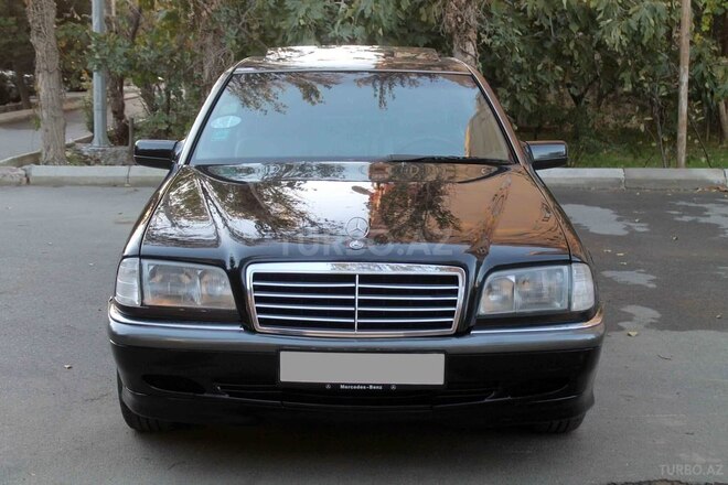 Mercedes C 230 2000, 235,000 km - 2.3 l - Bakı