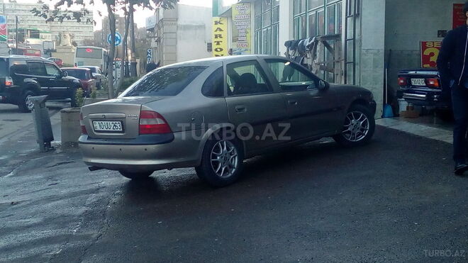 Opel Vectra 1998, 310,000 km - 1.6 l - Bakı