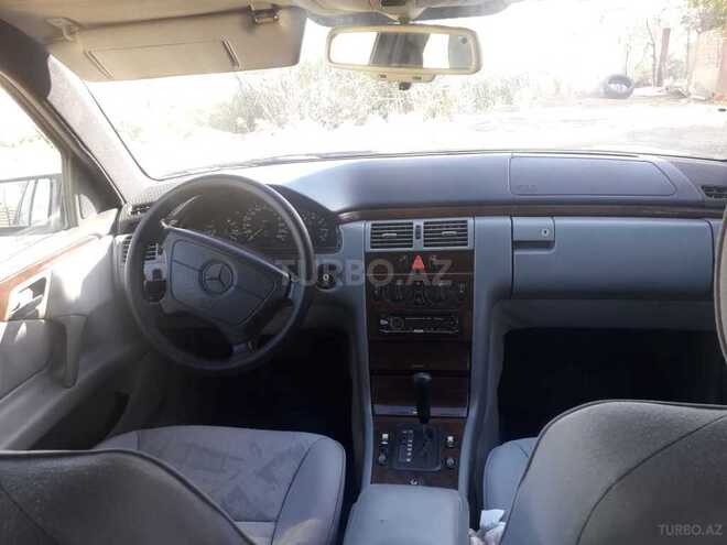 Mercedes E 230 1996, 355,000 km - 2.3 l - Sumqayıt