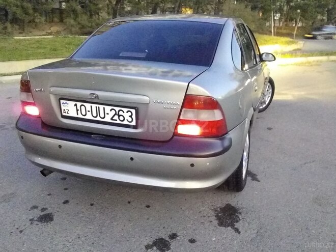 Opel Vectra 1998, 310,000 km - 1.6 l - Bakı