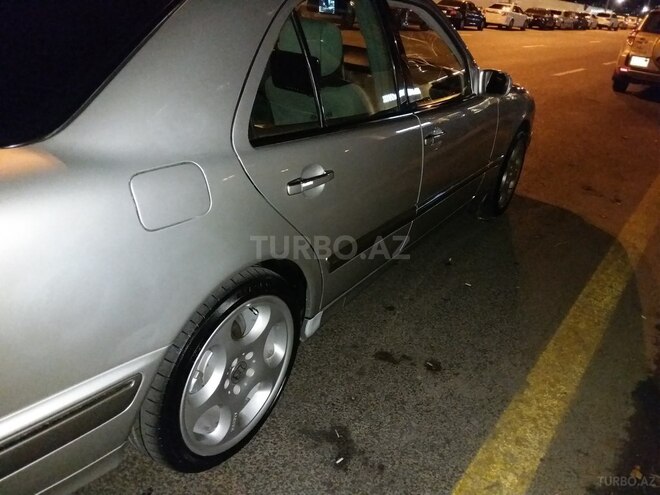Mercedes E 200 1999, 190,000 km - 0.2 l - Bakı