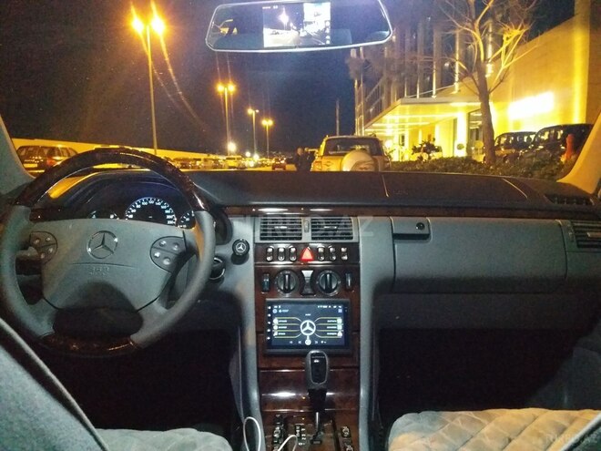 Mercedes E 200 1999, 190,000 km - 0.2 l - Bakı