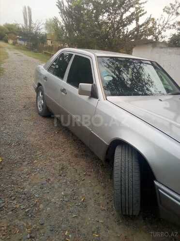 Mercedes E 250 1995, 330,000 km - 2.5 l - Sabirabad