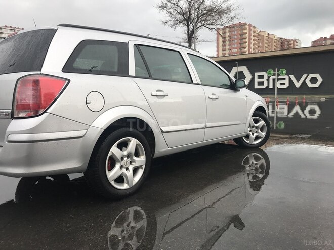Opel Astra 2006, 210,000 km - 1.9 l - Bakı