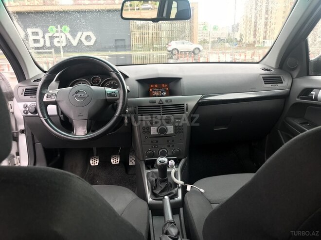Opel Astra 2006, 210,000 km - 1.9 l - Bakı