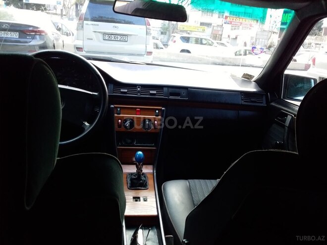 Mercedes  1991, 631,647 km - 2.0 l - Bakı