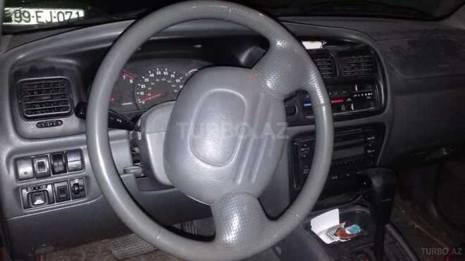 Suzuki Grand Vitara 2000, 214,000 km - 2.5 l - Bakı