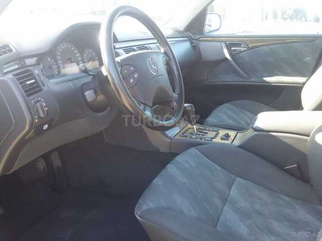 Mercedes E 200 1999, 300,000 km - 2.0 l - Gəncə