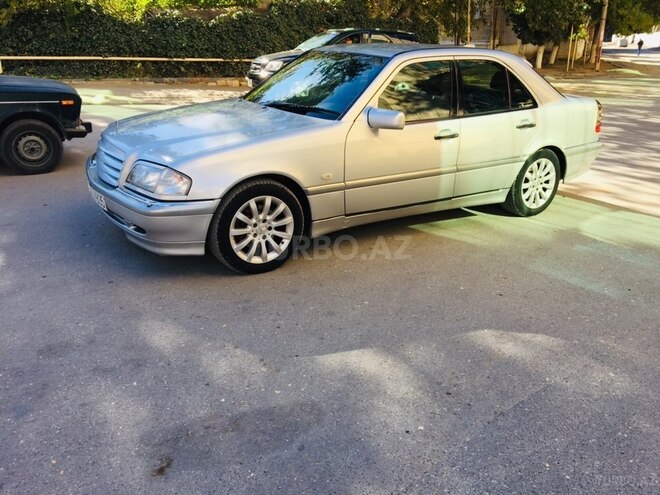 Mercedes C 240 2000, 121,000 km - 2.4 l - Bakı