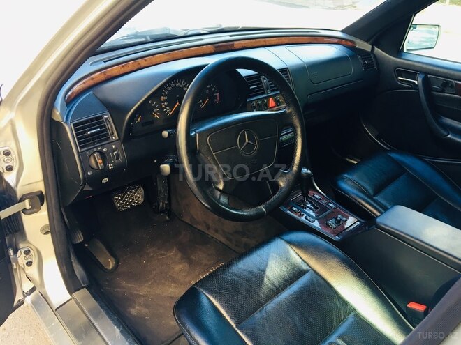 Mercedes C 240 2000, 121,000 km - 2.4 l - Bakı