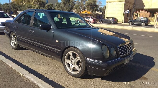 Mercedes E 230 1997, 280,000 km - 2.3 л - Sumqayıt