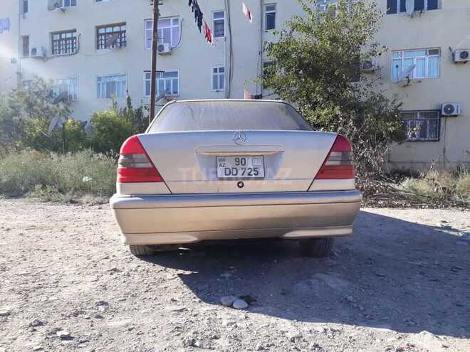 Mercedes C 230 2000, 275,125 km - 2.3 l - Salyan