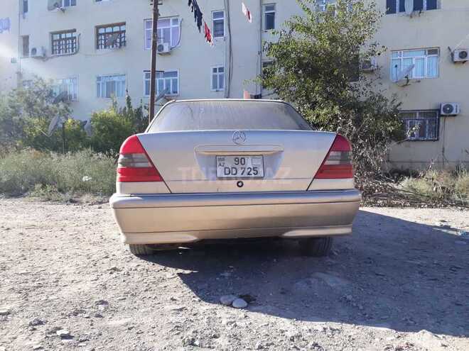 Mercedes C 230 2000, 275,125 km - 2.3 l - Salyan