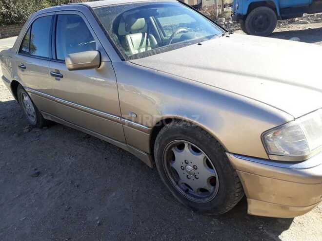 Mercedes C 230 2000, 275,125 km - 2.3 l - Salyan