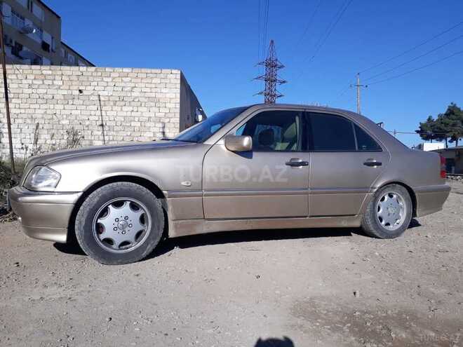 Mercedes C 230 2000, 275,125 km - 2.3 l - Salyan