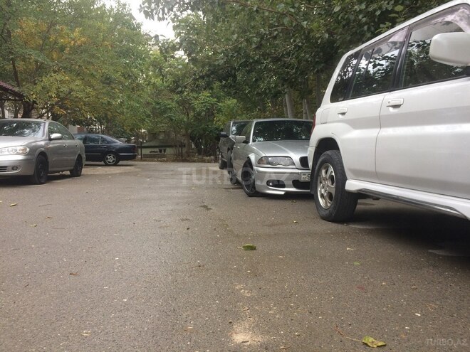 BMW 330 2001, 254,000 km - 3.0 л - Bakı