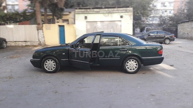 Mercedes E 200 1996, 324,780 km - 2.0 l - Bakı