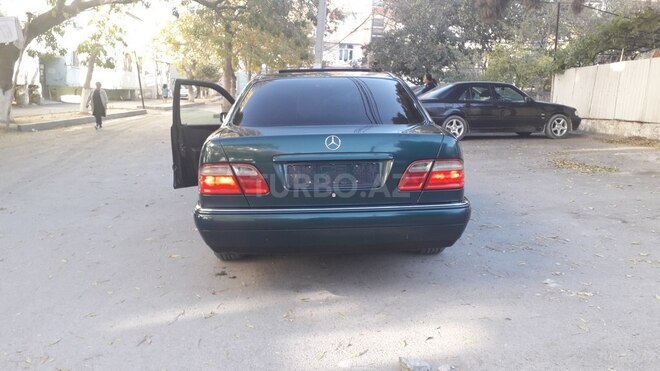 Mercedes E 200 1996, 324,780 km - 2.0 l - Bakı