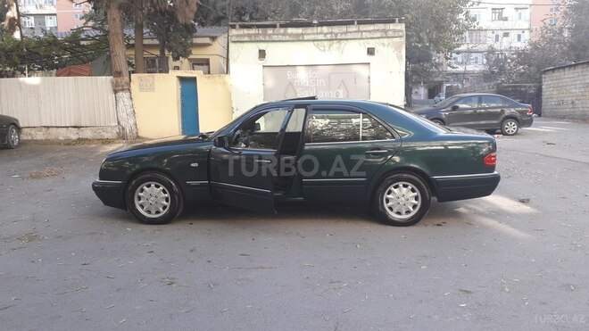 Mercedes E 200 1996, 324,780 km - 2.0 l - Bakı