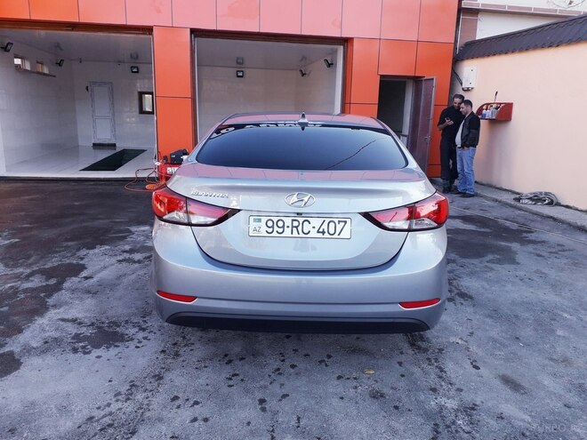 Hyundai Elantra 2014, 68,000 km - 1.8 l - Qusar