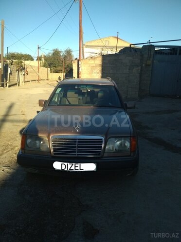 Mercedes E 250 1994, 495,000 km - 2.5 l - Bakı