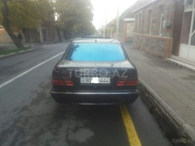 Mercedes E 270 2000, 404,000 km - 2.7 l - Bakı