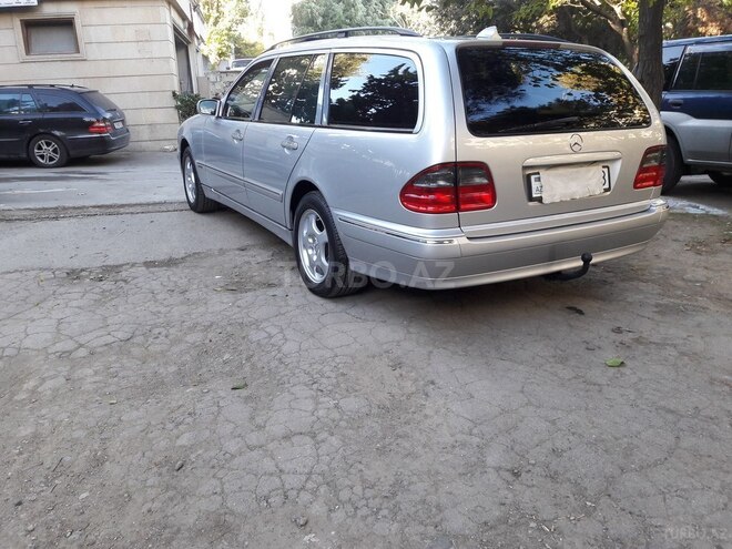 Mercedes E 270 2001, 223,000 km - 2.7 l - Bakı