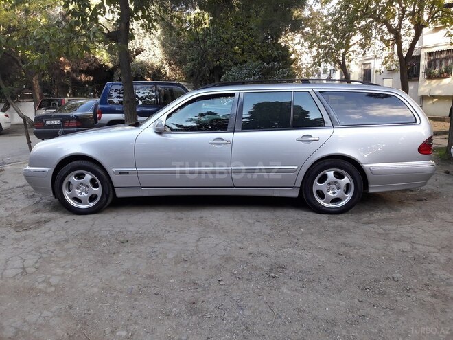 Mercedes E 270 2001, 223,000 km - 2.7 l - Bakı