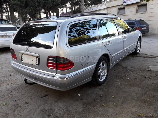 Mercedes E 270 2001, 223,000 km - 2.7 l - Bakı