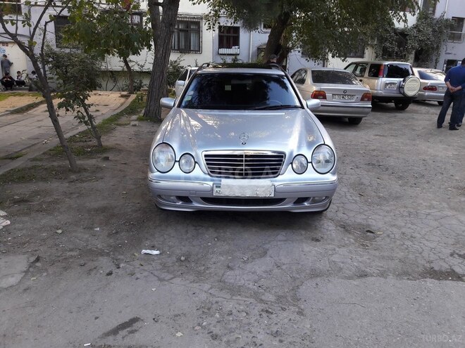 Mercedes E 270 2001, 223,000 km - 2.7 l - Bakı