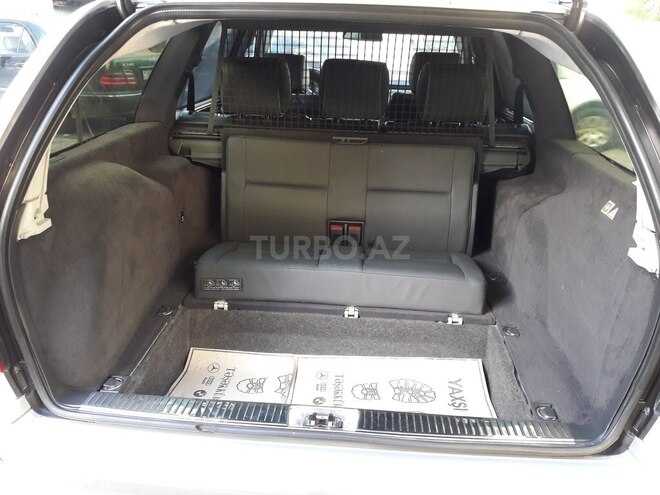 Mercedes E 270 2001, 223,000 km - 2.7 l - Bakı
