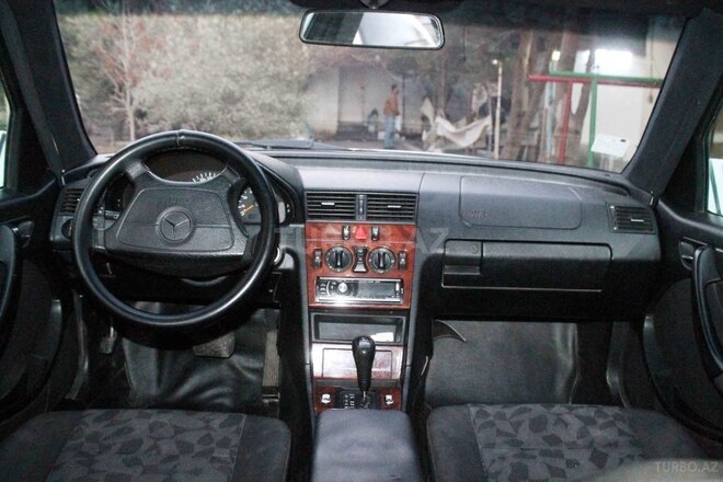 Mercedes C 180 1997, 271,256 km - 1.8 l - Bakı