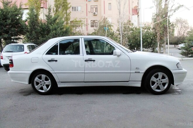 Mercedes C 180 1997, 271,256 km - 1.8 l - Bakı